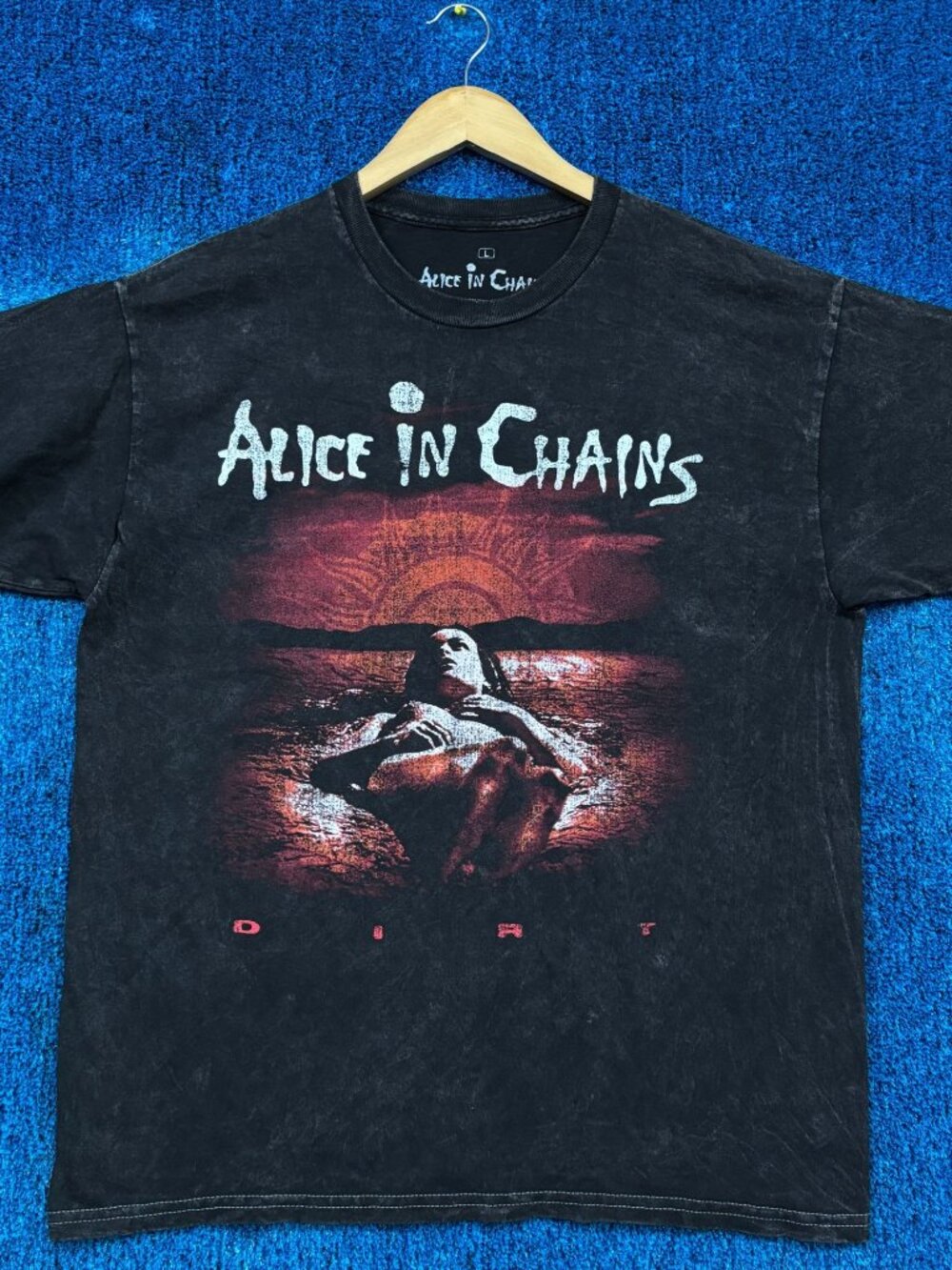 Alice In Chains Dirt Seattle WA Est 1987 Grunge Band Tee L